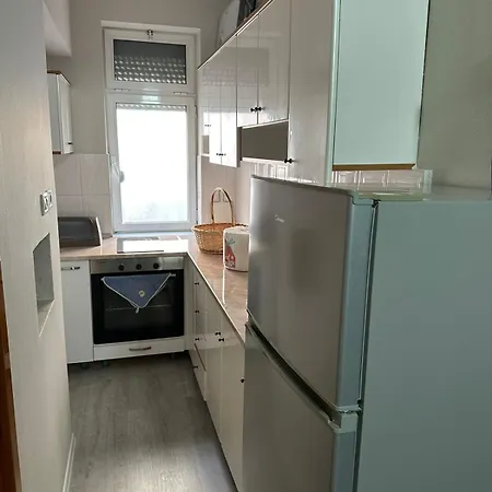 Just Renovated Apartment In The City Center Tirana Exterior photo